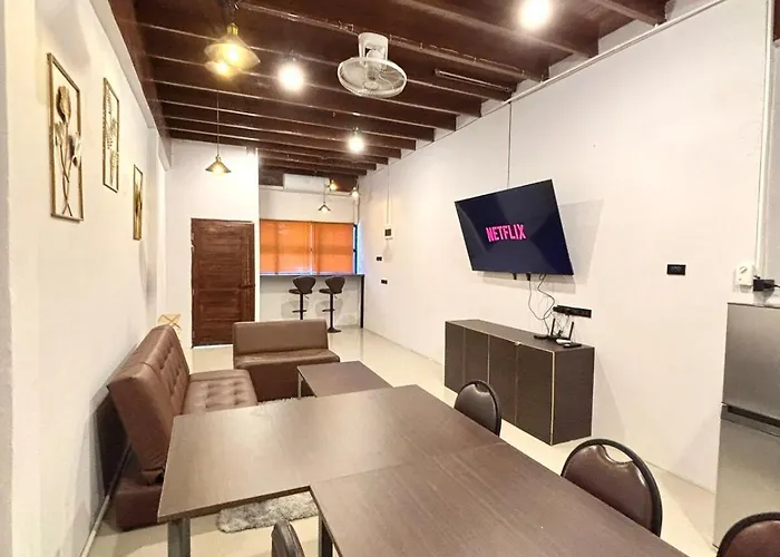 度假居 House 300m Mrt 1 Car Park Price